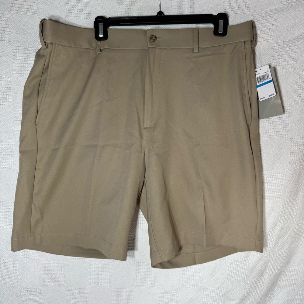 NWT PGA Tour Men’s Golf Stretch Khaki Shorts Size 36 UPF/FPUV‎ Moisture Wicking